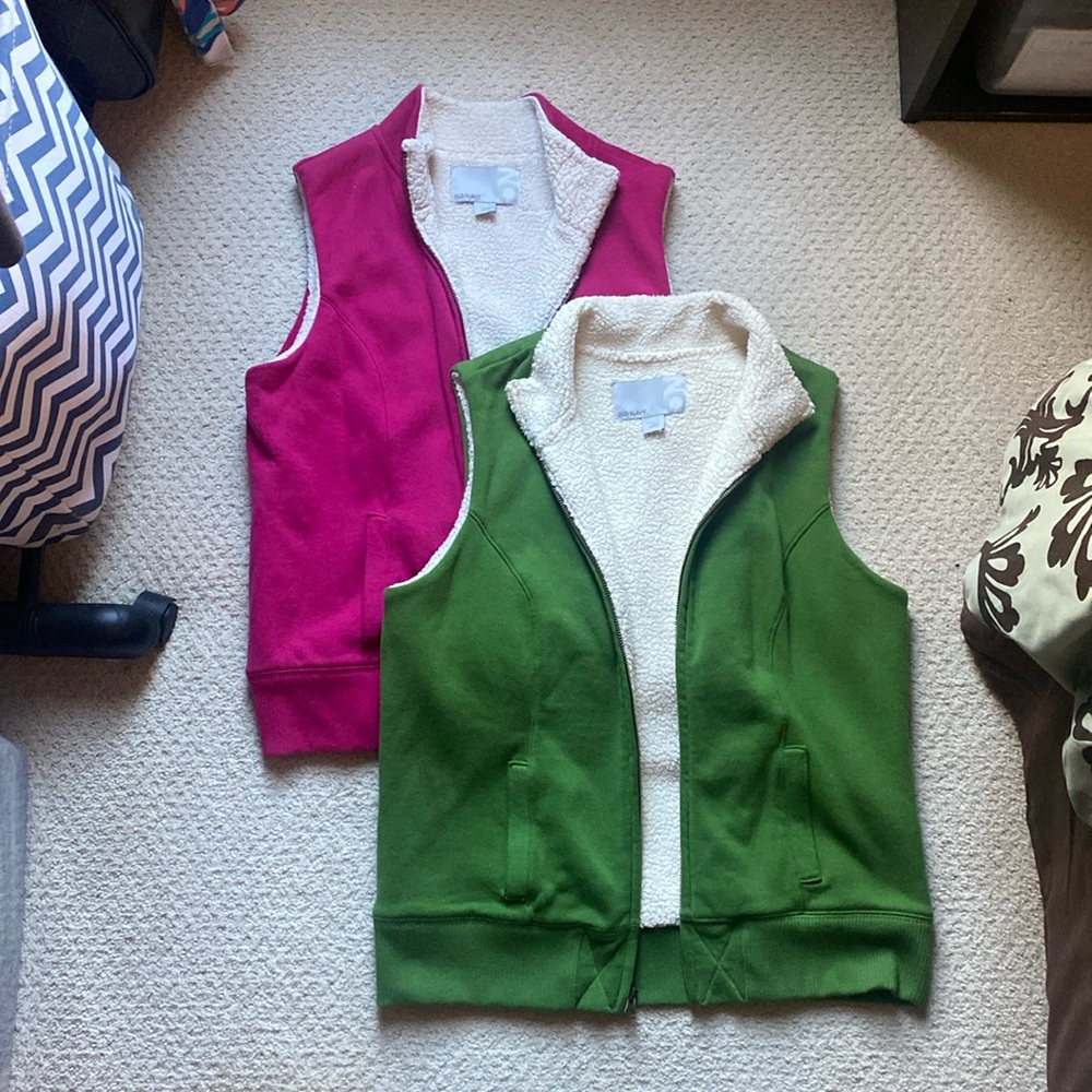 2 Old Navy zip up vests
